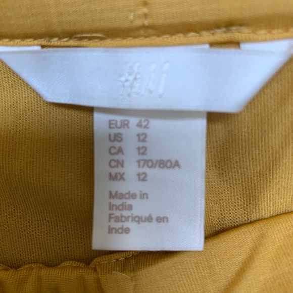 Hello Spring Shorts - Picture 7 of 7